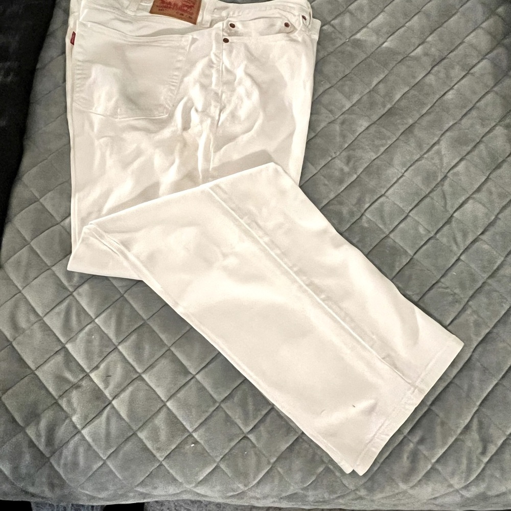 Levi's Classic White Jeans